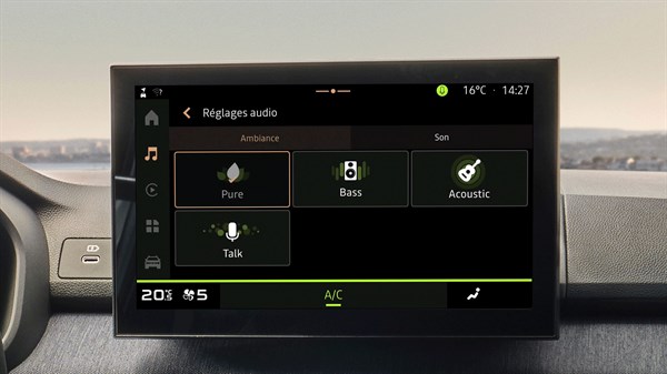 Na sliki je osrednji multimedijski zaslon v vozilu, prikazan v meniju nastavitev zvoka. Zgornji del zaslona prikazuje zavihke Ambiance in Son.