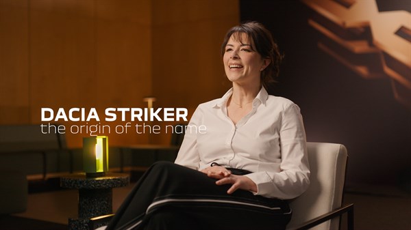 Intervju z žensko o Dacia Striker z napisom "the origin of the name".