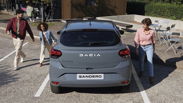 Dacia Sandero - zadnja stran