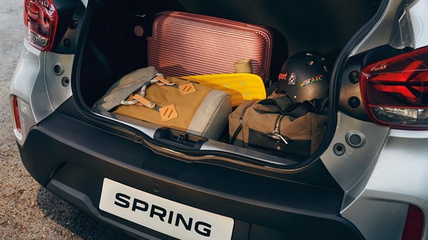 Dacia Spring – obojestransko prtljažno korito 