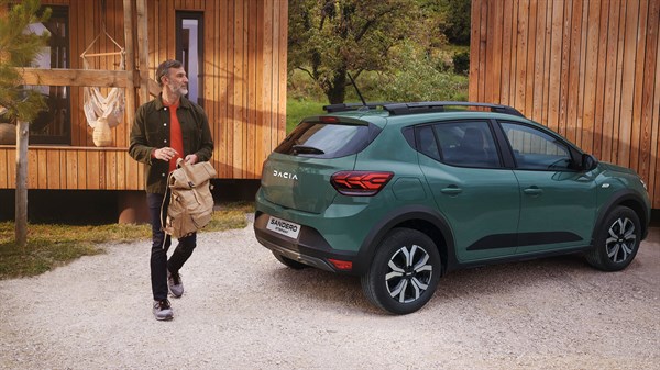 Sandero Stepway – križanec – zunanjost – profil